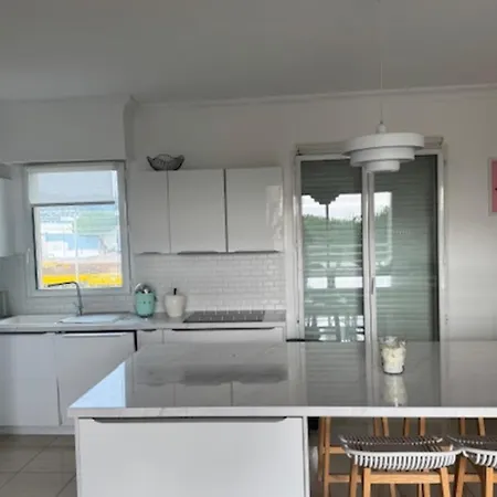 Terrace & Pool Just Steps From The Daire Cannes